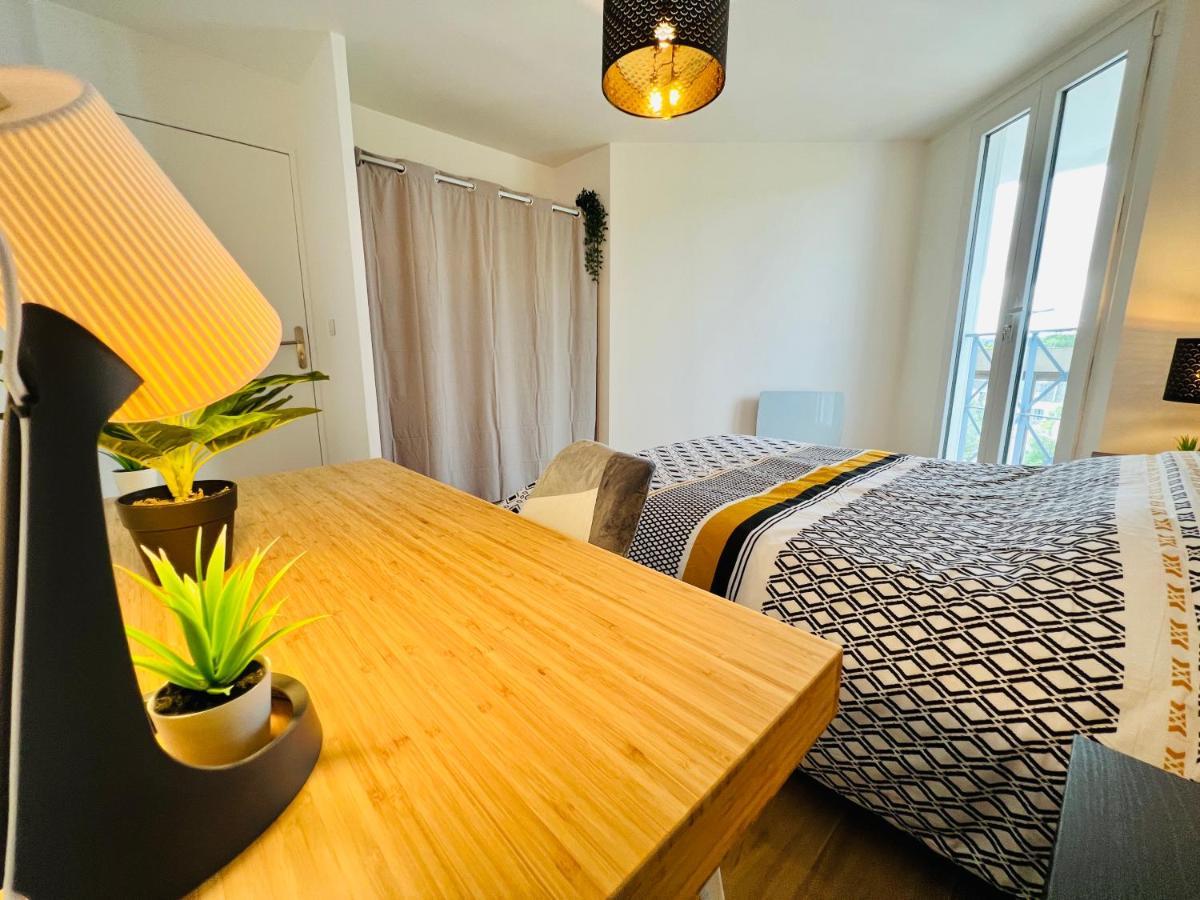 Appartement Luxueux Et Cosy Cergy Kültér fotó